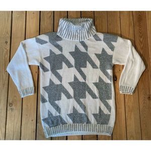 VTG Spree International Knit Turtleneck Sweater